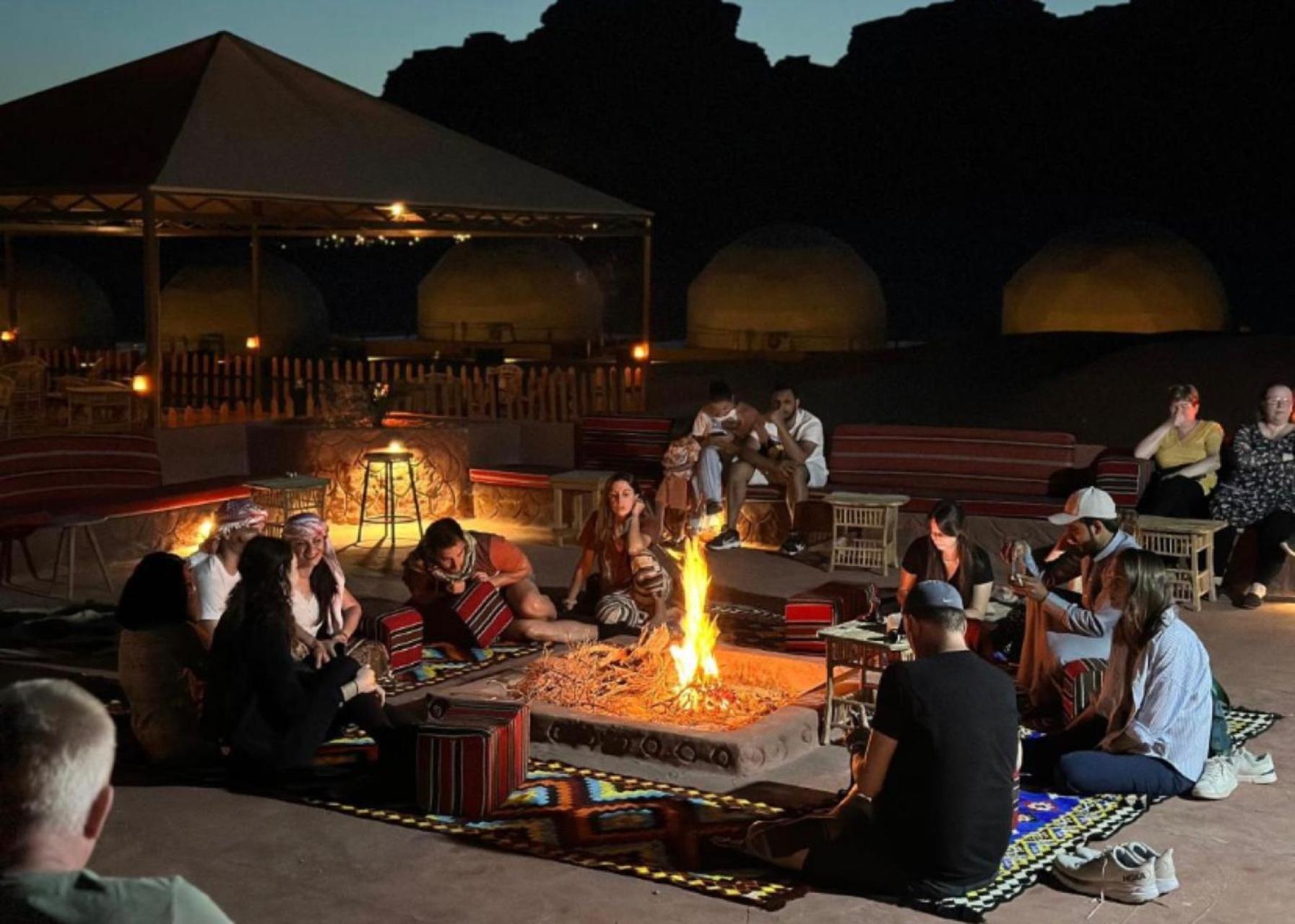 Angelina Wadi Rum Camp Eksteriør bilde