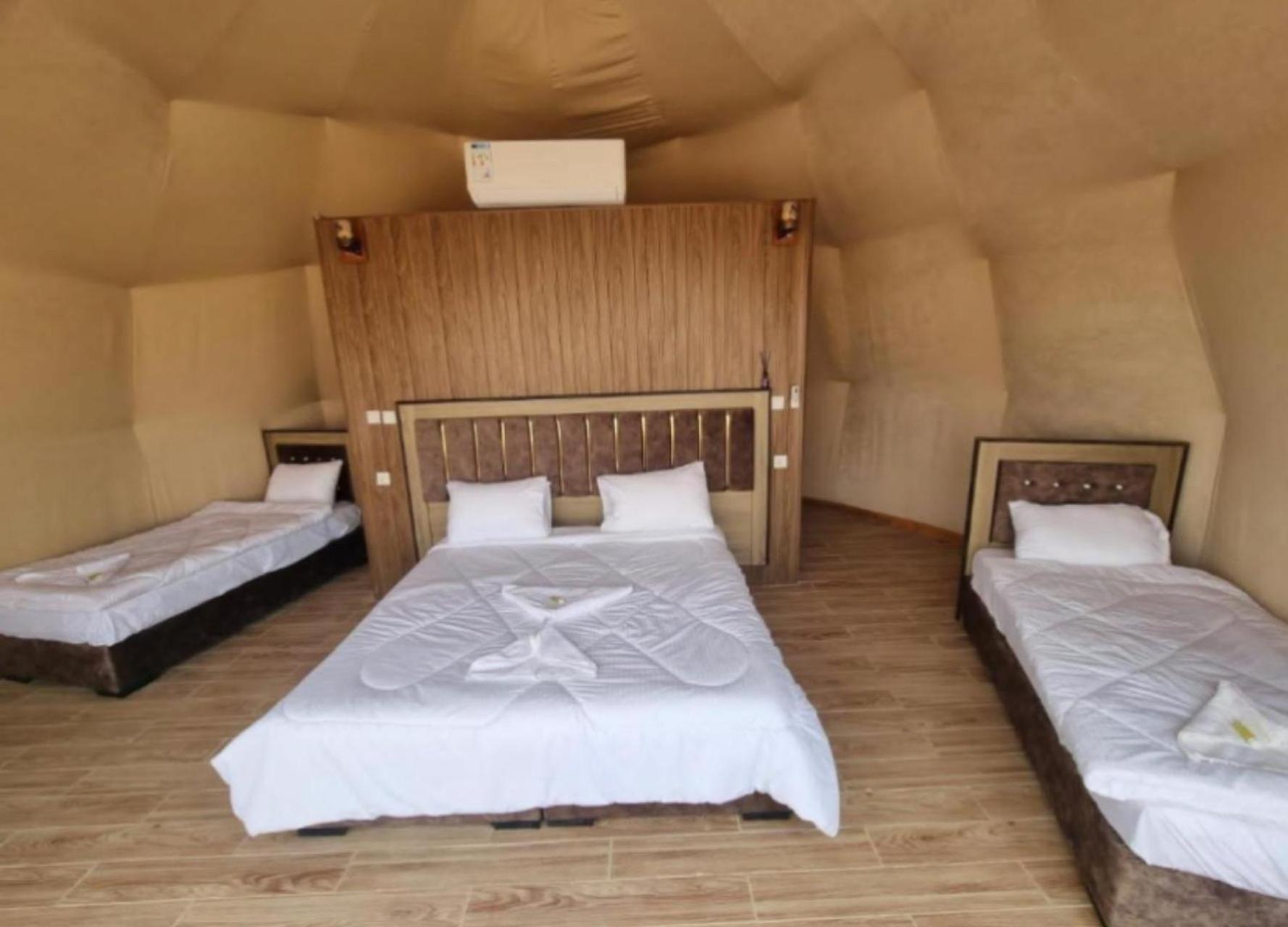 Angelina Wadi Rum Camp Eksteriør bilde