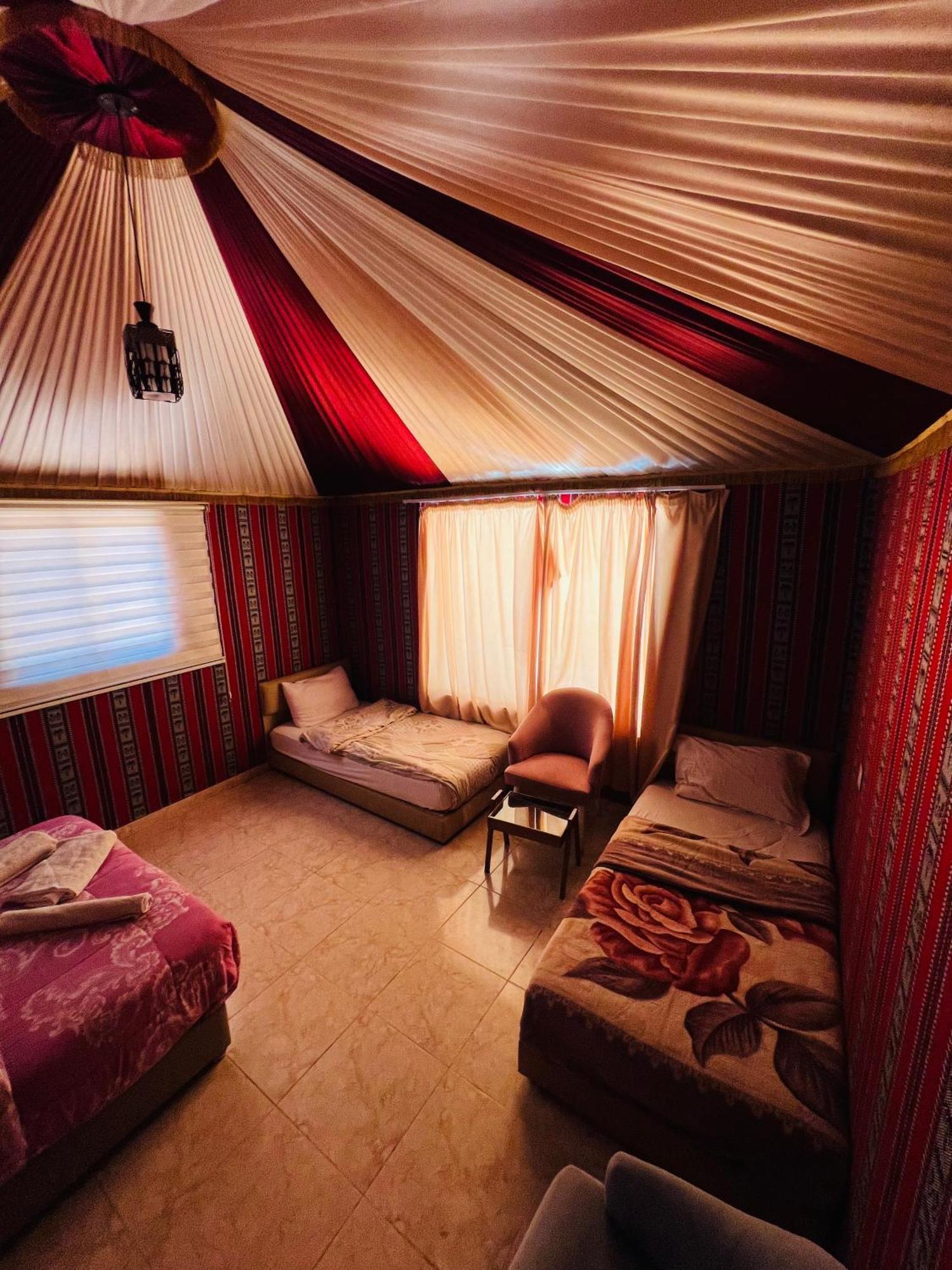 Angelina Wadi Rum Camp Eksteriør bilde