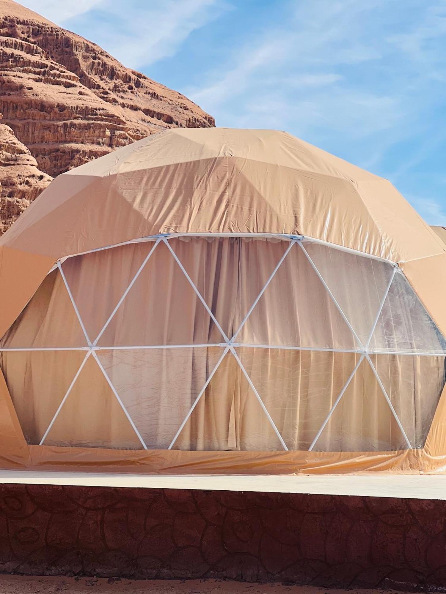 Angelina Wadi Rum Camp Eksteriør bilde